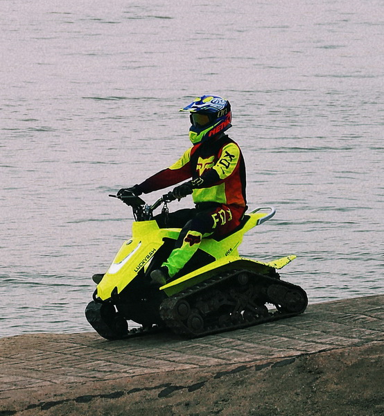 Solo Adventure အတွက် 72V Green Energy Etv-Tank Dual Tracked ATV